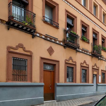 Apartamento Familiar Nuevo De Diseno En La Mejor Zona De Triana, Parking Included セビリア エクステリア 写真