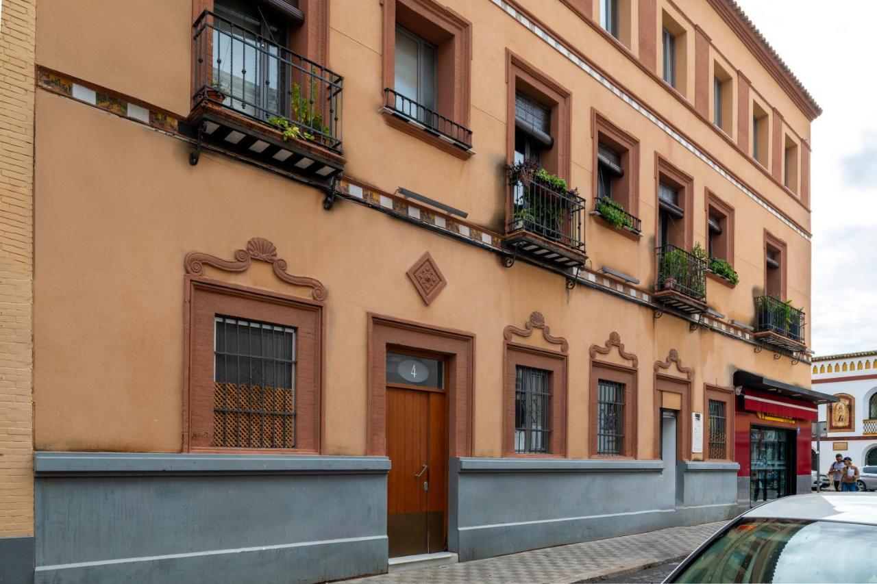 Apartamento Familiar Nuevo De Diseno En La Mejor Zona De Triana, Parking Included セビリア エクステリア 写真